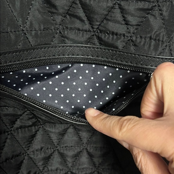 Fit and Fresh Black Quilted Tote/ insulated lunch bag with 6 storage containers - Picture 5 of 10